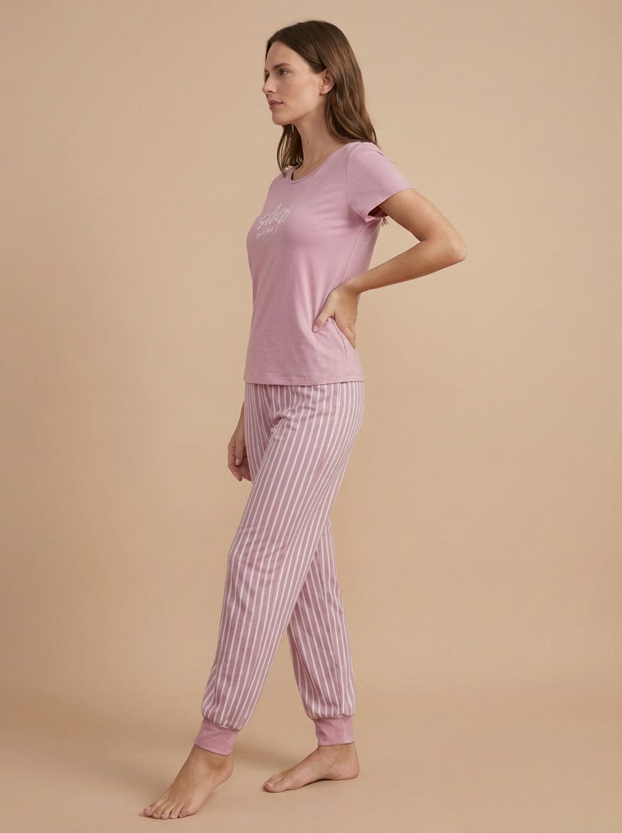 Ensemble pyjama femme rose: confort ultime et style irrésistible