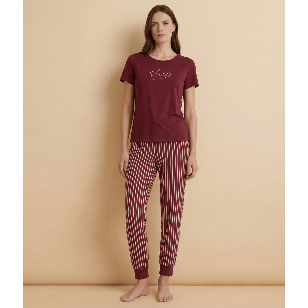 Ensemble pyjama femme rouge : Confort et élégance irrésistibles