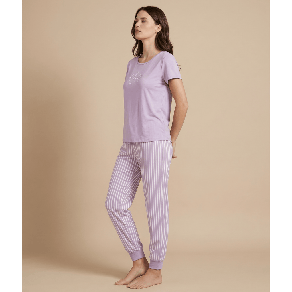 Ensemble pyjama femme violet : élégance et confort irrésistible