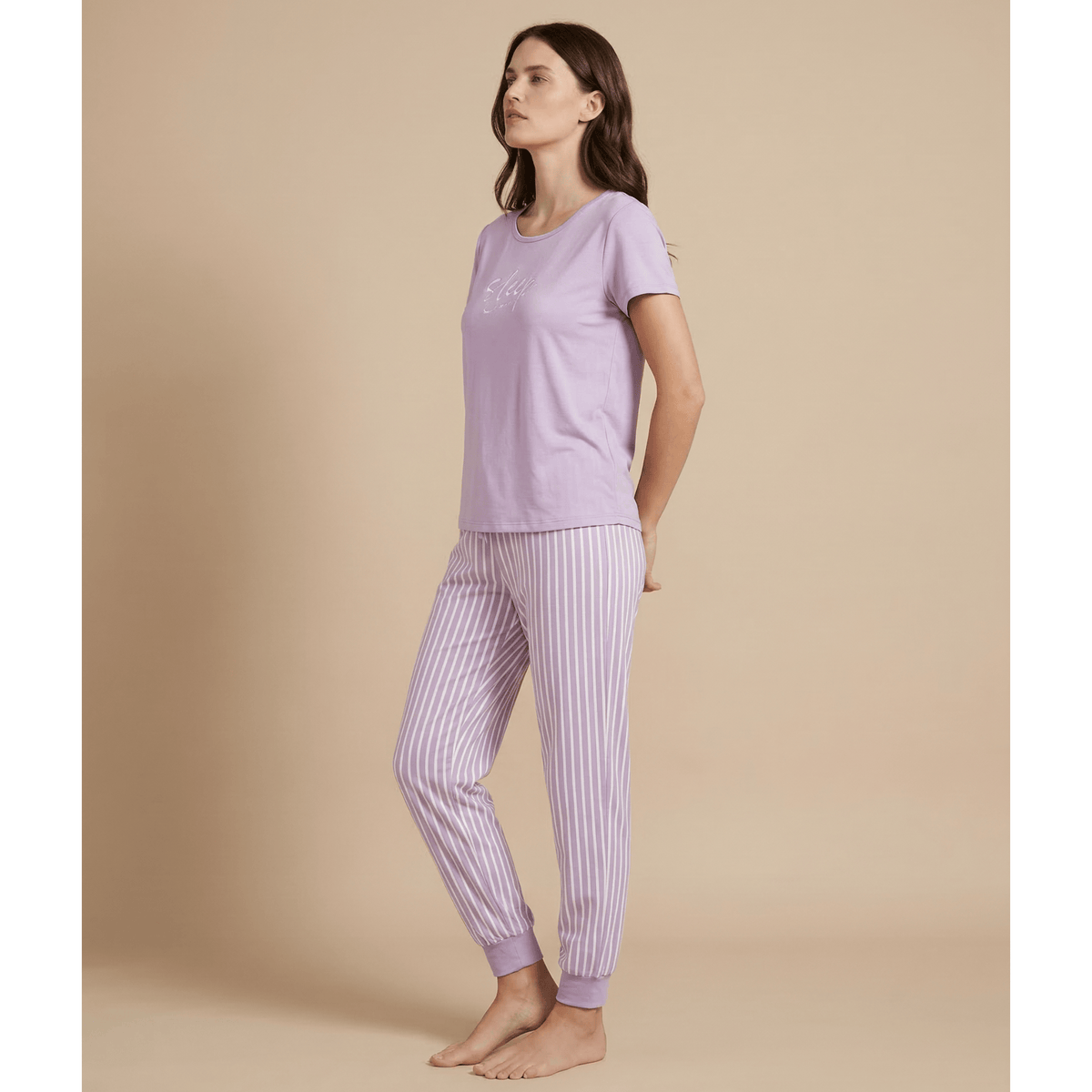 Ensemble pyjama femme violet : élégance et confort irrésistible