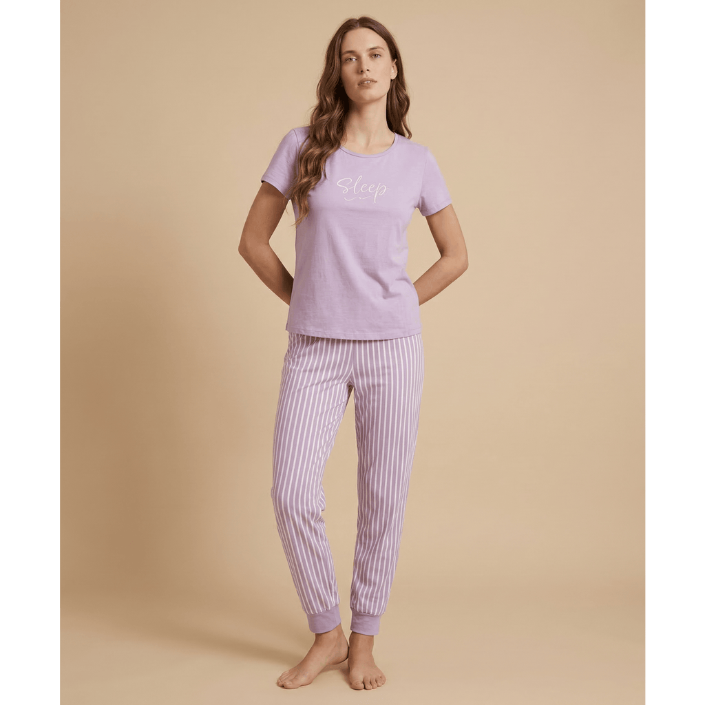 Ensemble pyjama femme violet : élégance et confort irrésistible