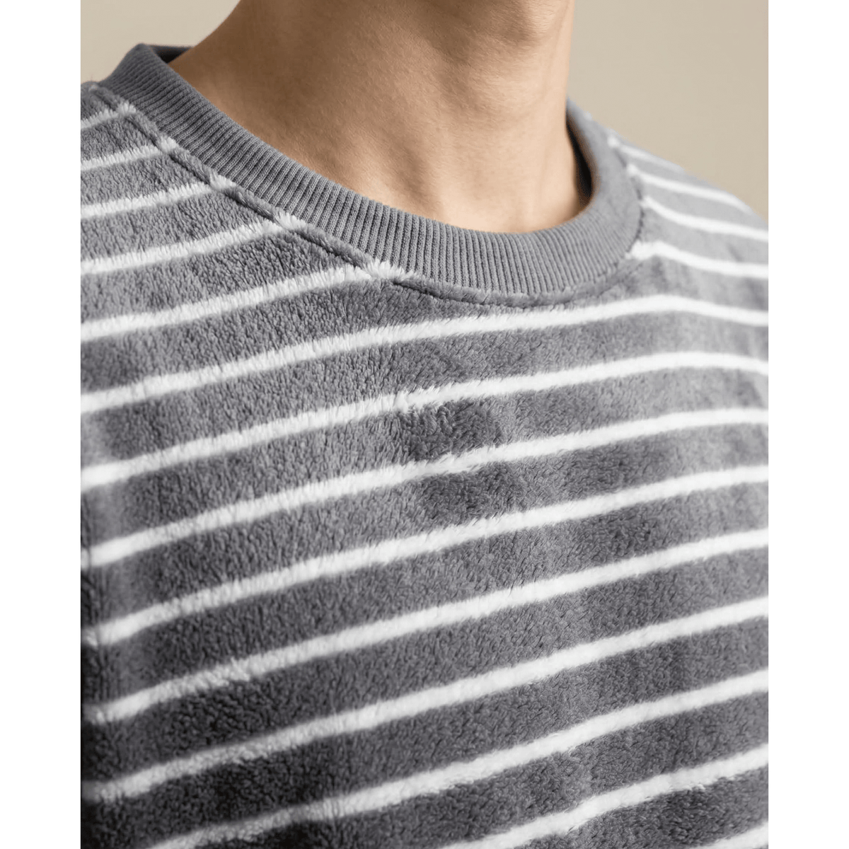 Ensemble pyjama homme polaire rayé – Confort intense & style unique