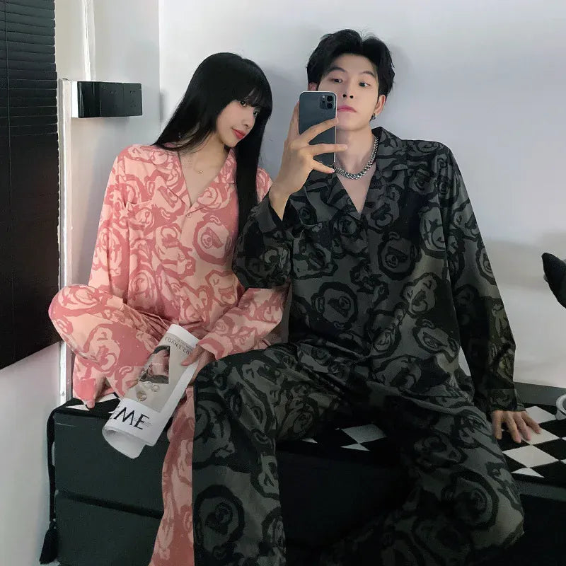Pyjama couple en satin motif ourson – Confort élégant à partager