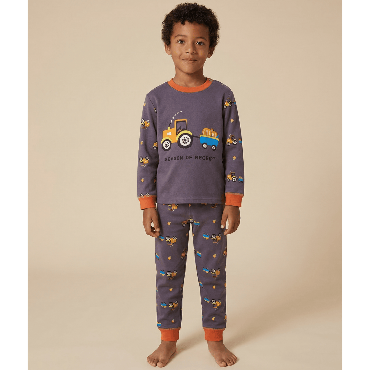 Pyjama enfant gris et rouge – Confort et style pour des nuits magiques