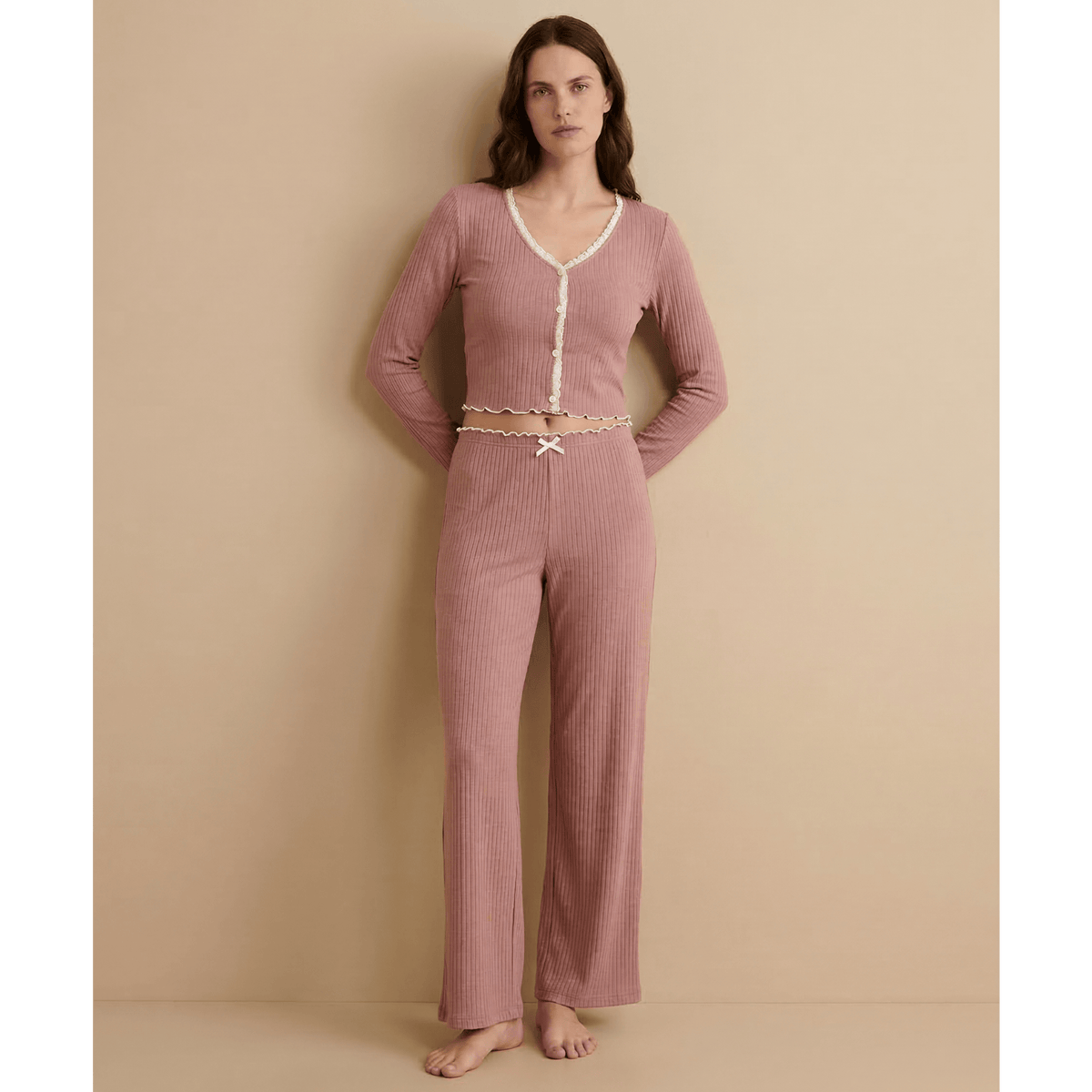 Pyjama femme à manche longue – Confort absolu pour des nuits douces
