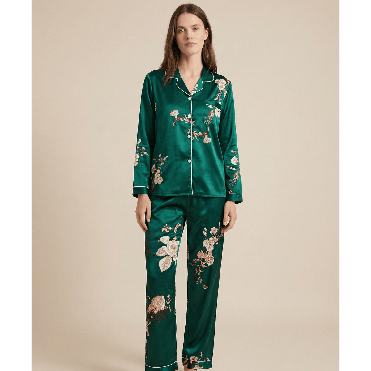 Pyjama femme satin fleuri – Élégance et confort pour vos nuits