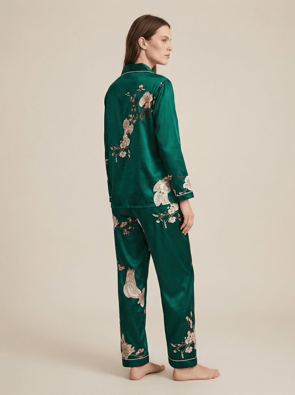 Pyjama femme satin fleuri – Élégance et confort pour vos nuits