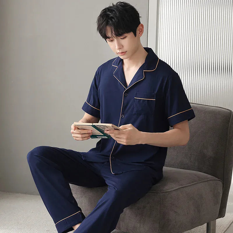 Pyjama homme en satin doux – Confort luxe pour des nuits irrésistibles