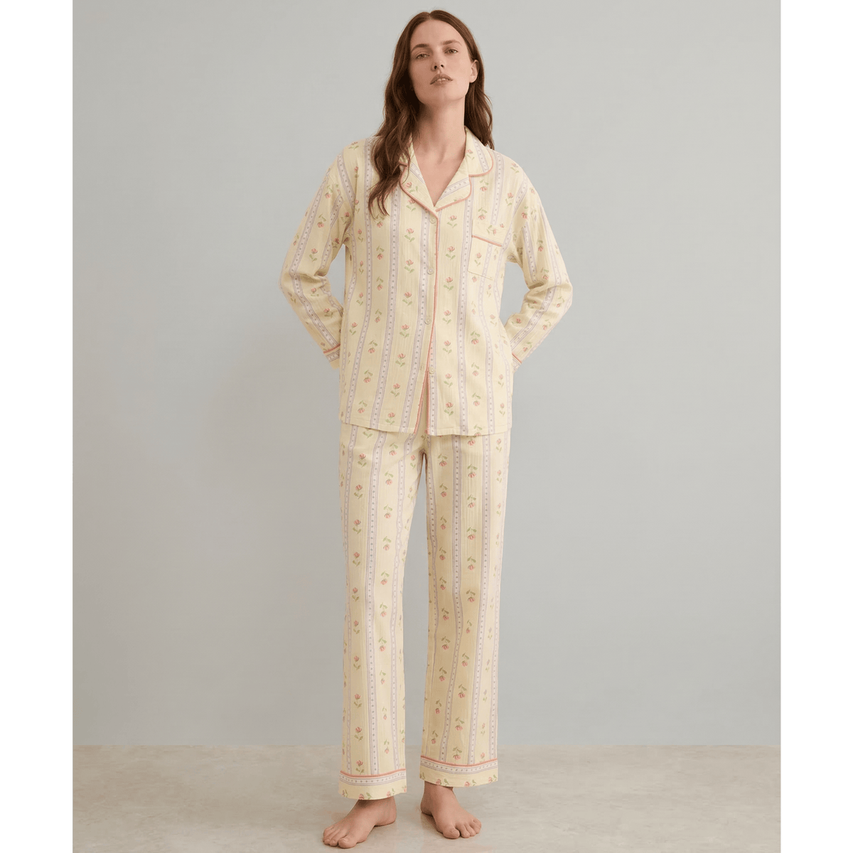 Pyjama jaune à fleur : craquez pour un confort et un style irrésistibles !