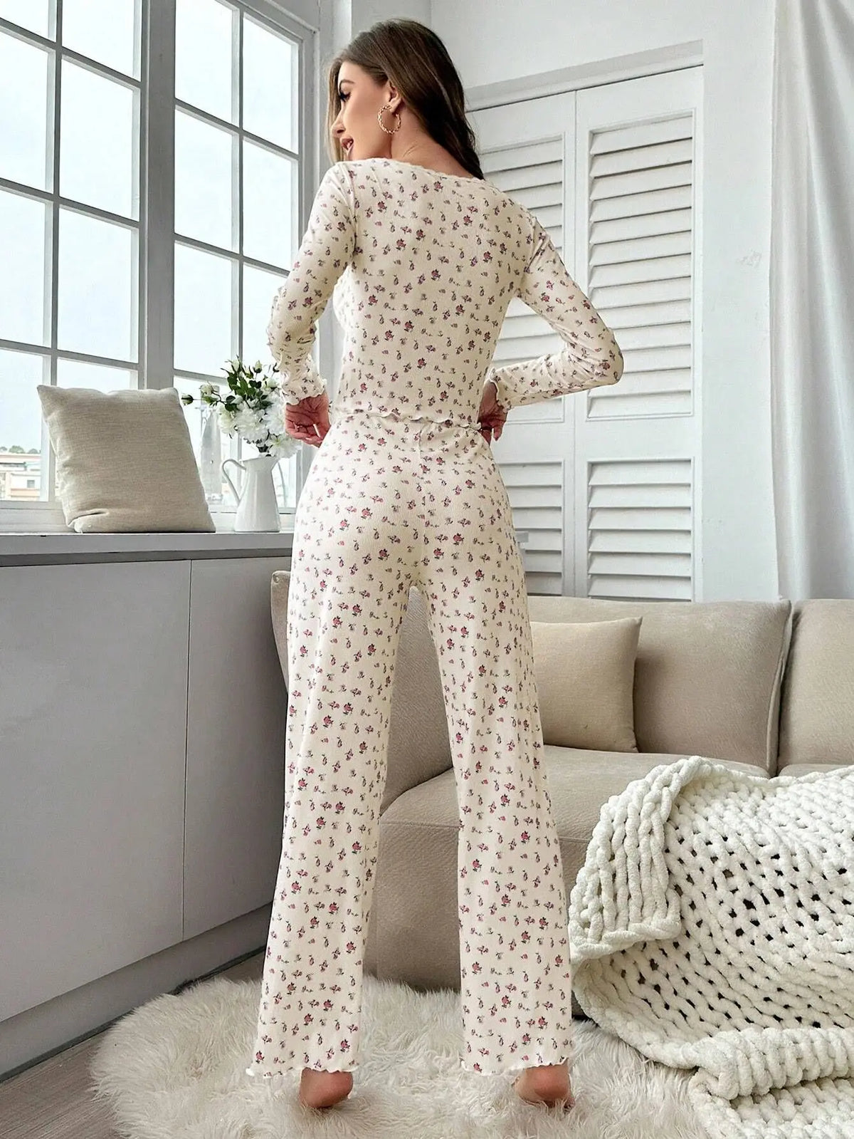 Pyjama manche longue à fleur : confort unique et style élégant