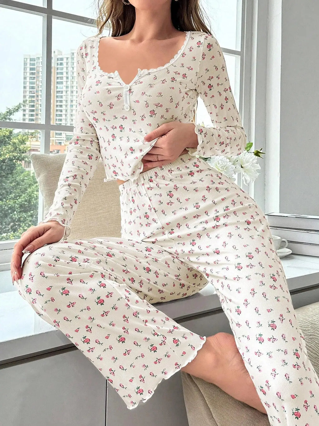 Pyjama manche longue à fleur : confort unique et style élégant