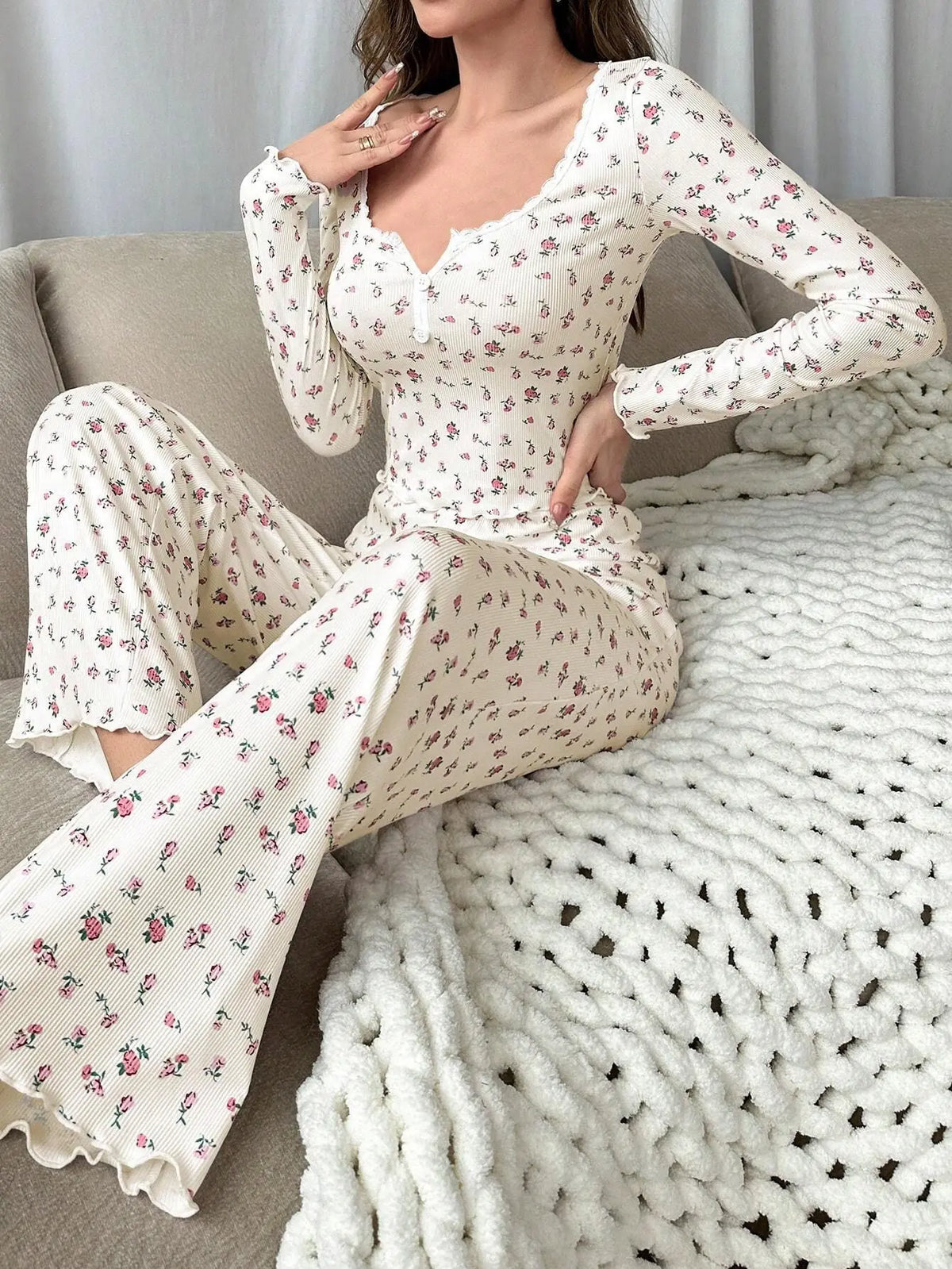 Pyjama manche longue à fleur : confort unique et style élégant