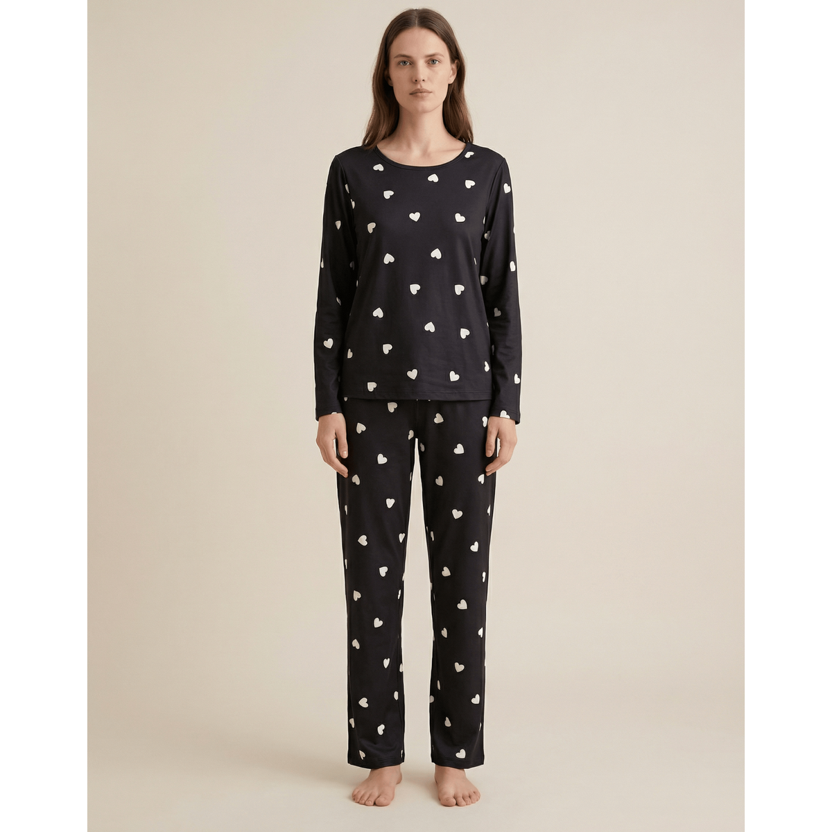 Pyjama motif coeur : Découvrez le confort stylé qui vous séduit !