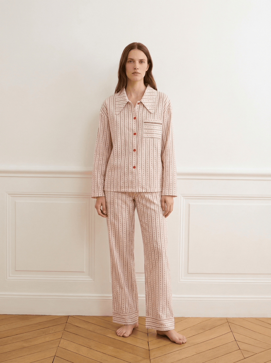Pyjama rayé femme : Confort stylé pour des nuits inoubliables