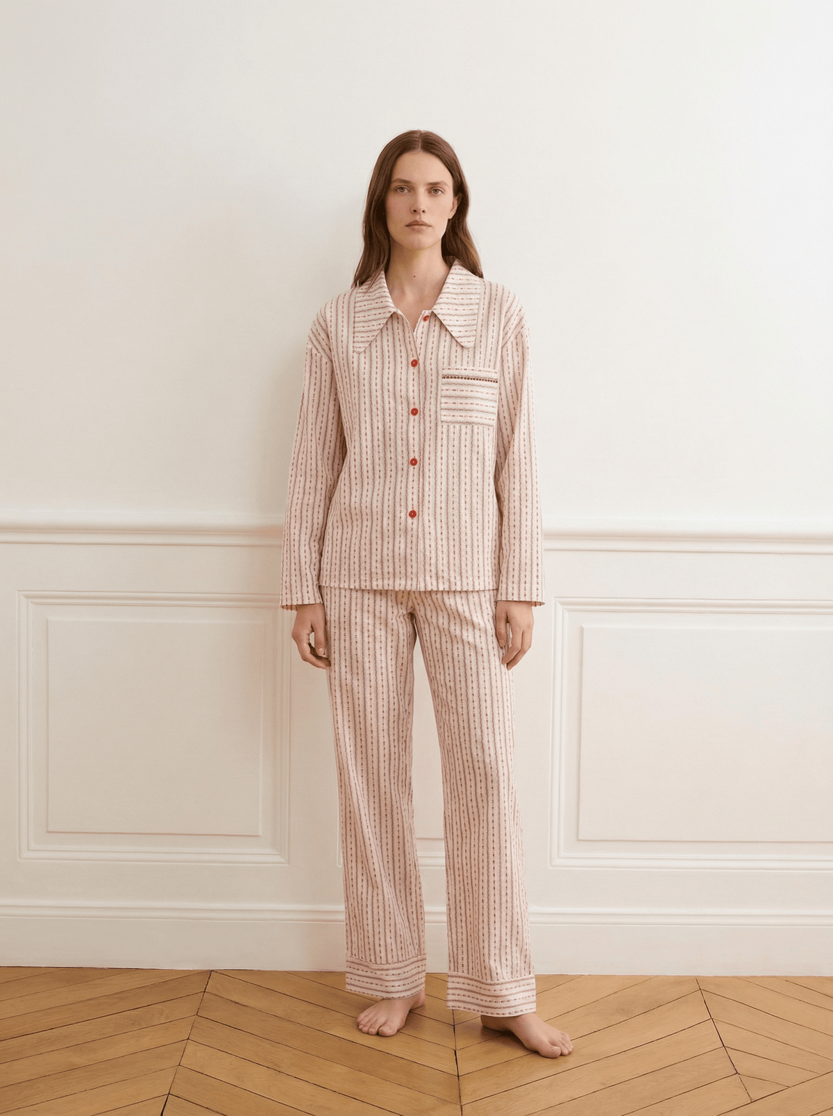 Pyjama rayé femme : Confort stylé pour des nuits inoubliables