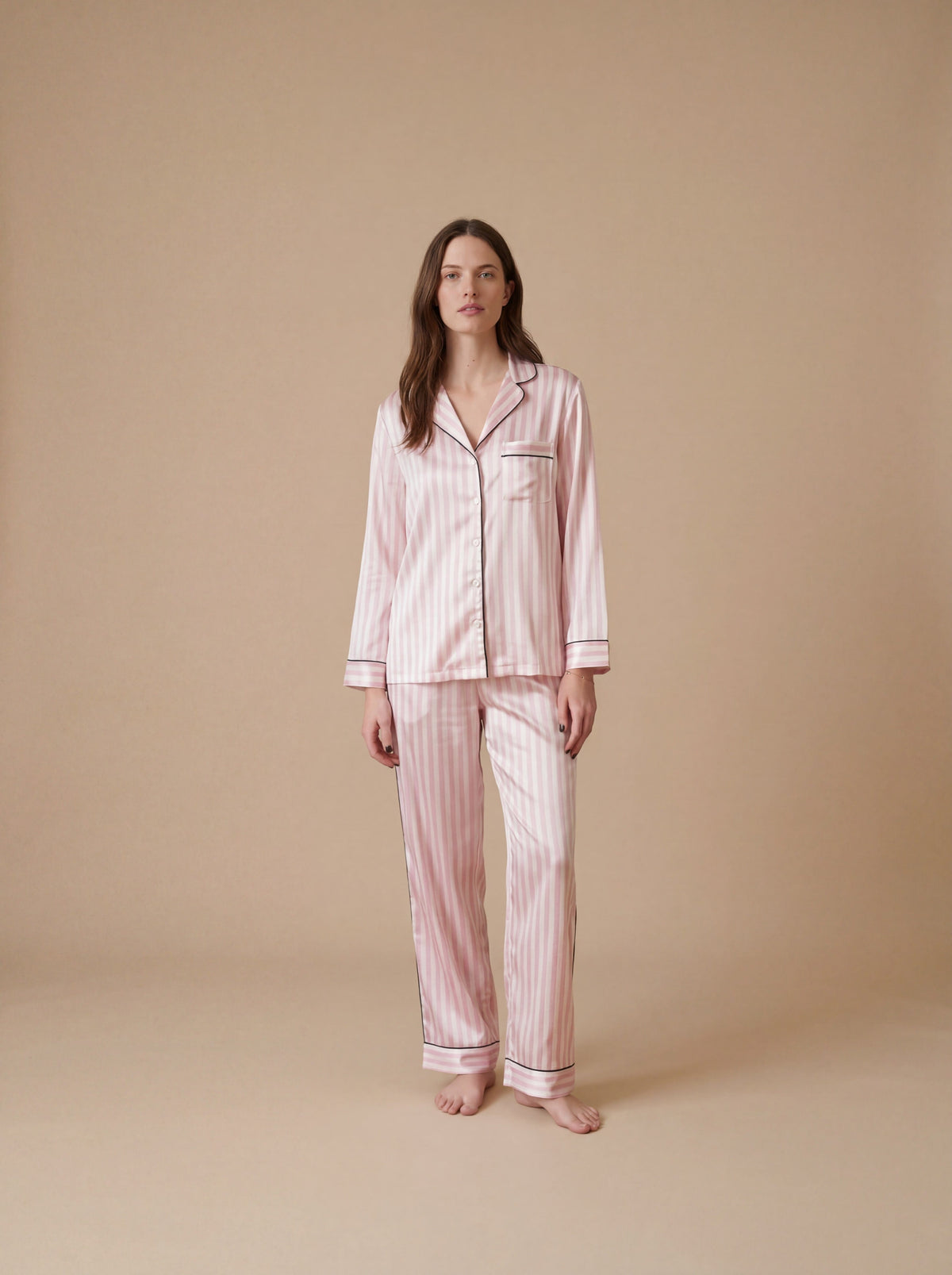 Pyjama satinée femme – Confort luxueux et élégance irrésistible