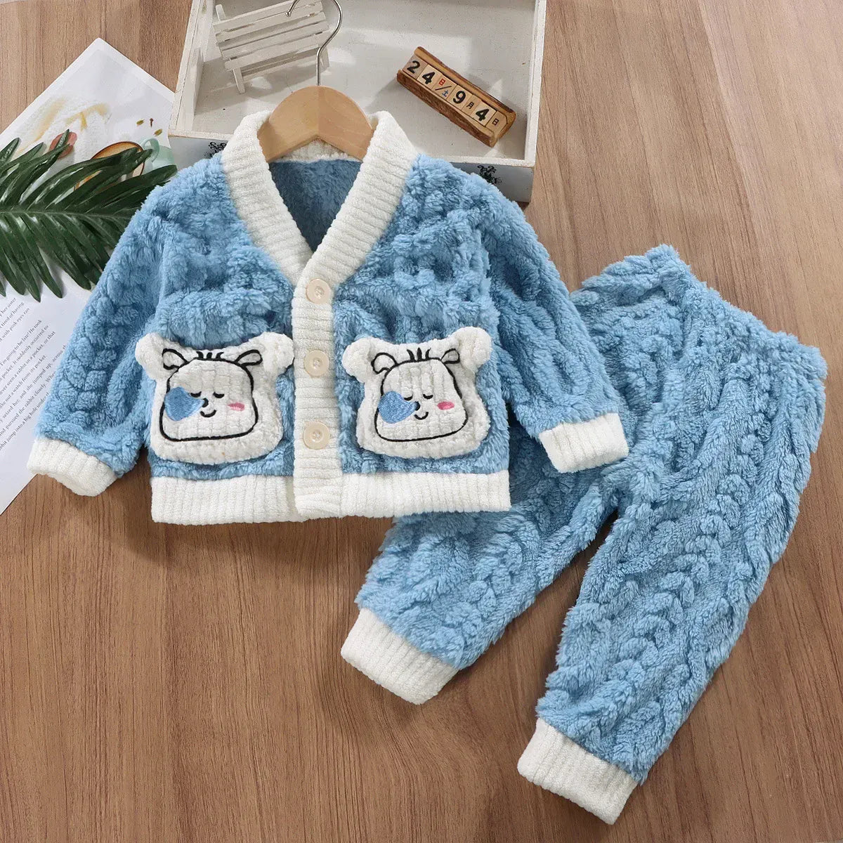 Pyjama velours enfant : Confort doux et style irrésistible à découvrir