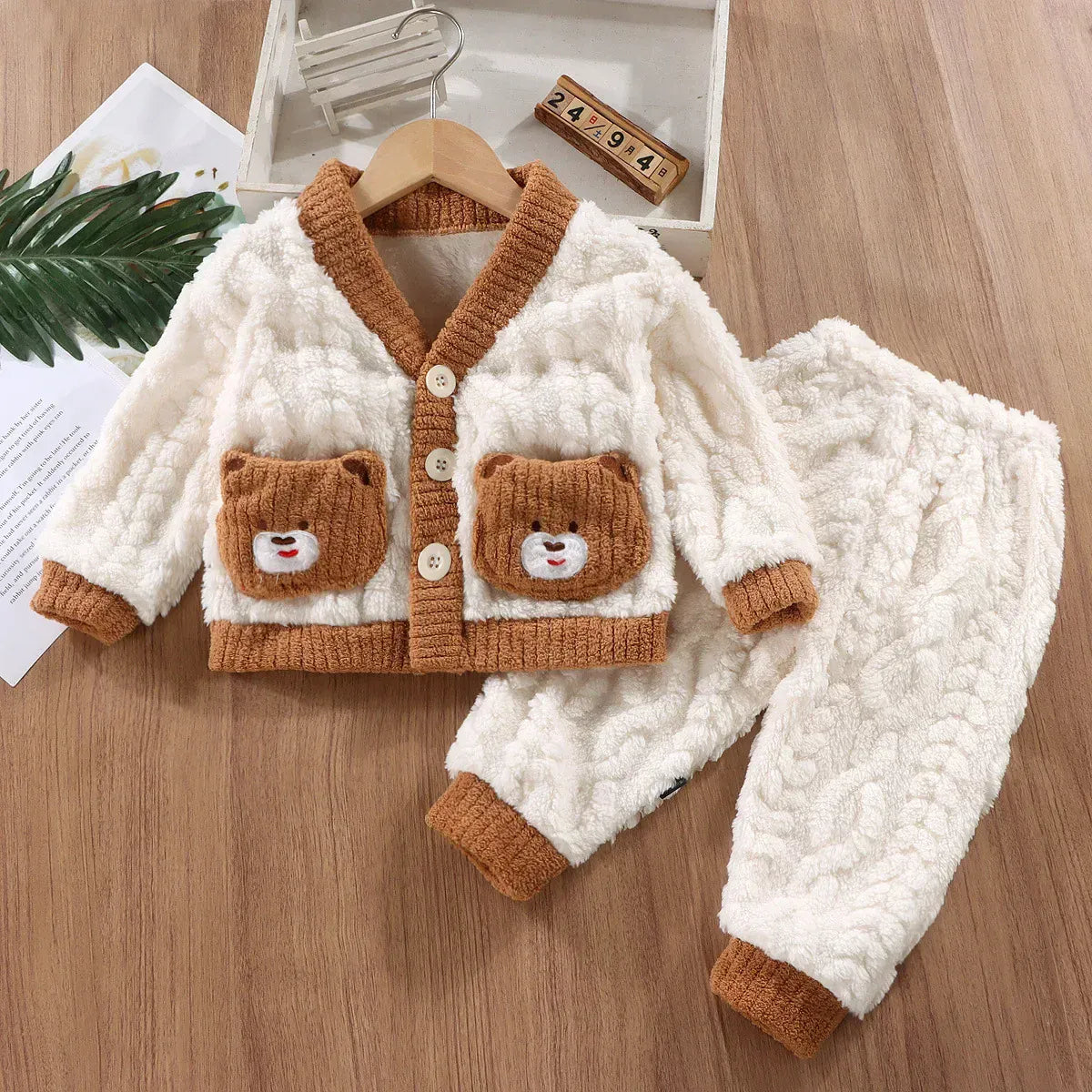 Pyjama velours enfant : Confort doux et style irrésistible à découvrir